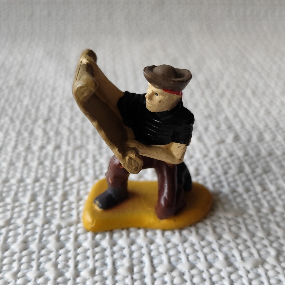 Free with $10+ purchase🍭Safari Ltd Pirates Mini Figure